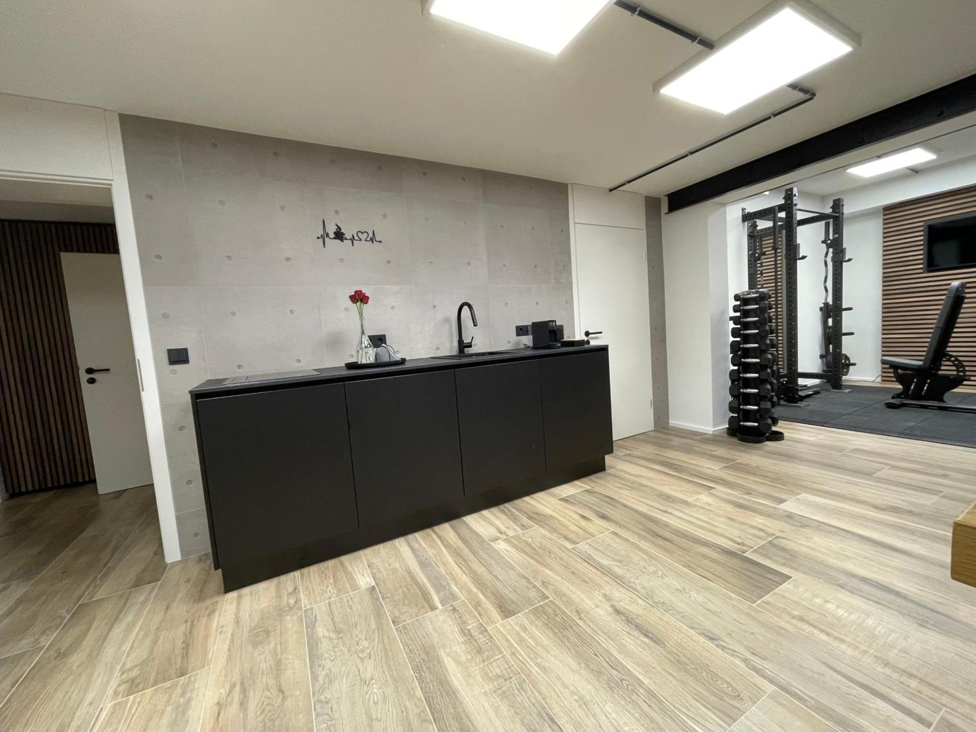 Travel-, Work-, & Fitness-einliegerwohnung Apartment Bonn