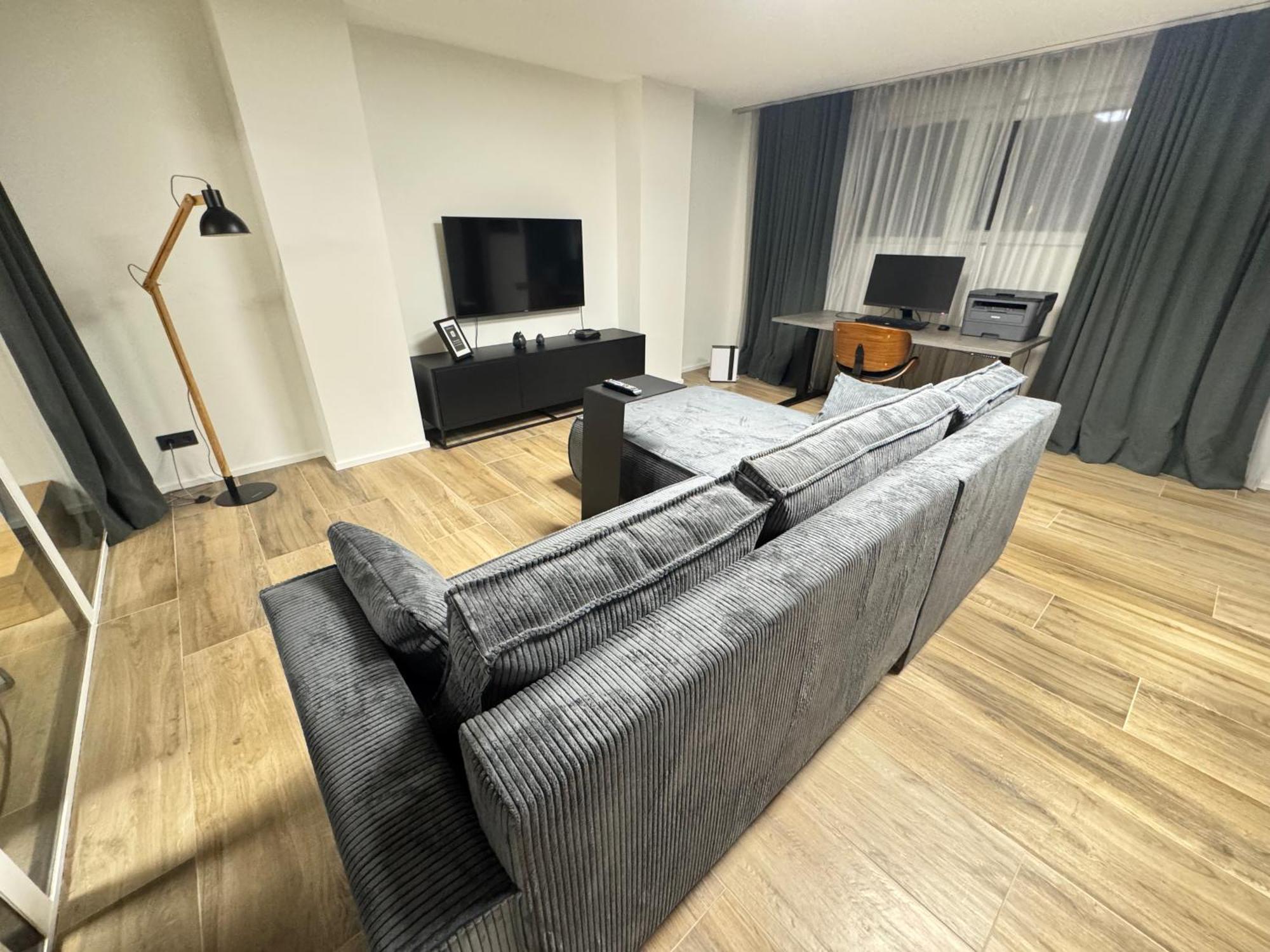 Travel-, Work-, & Fitness-einliegerwohnung Apartment Bonn
